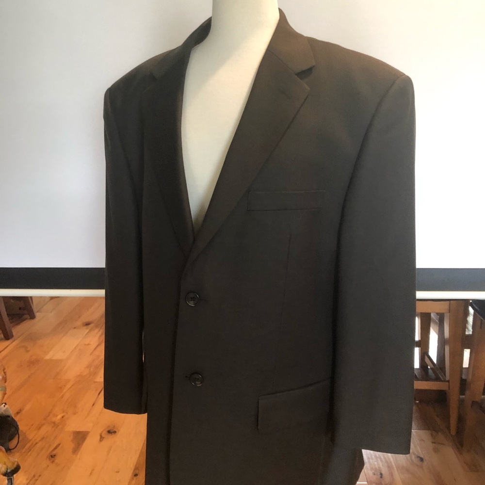 Versini men’s wool 2 piece suit size 39S worn once